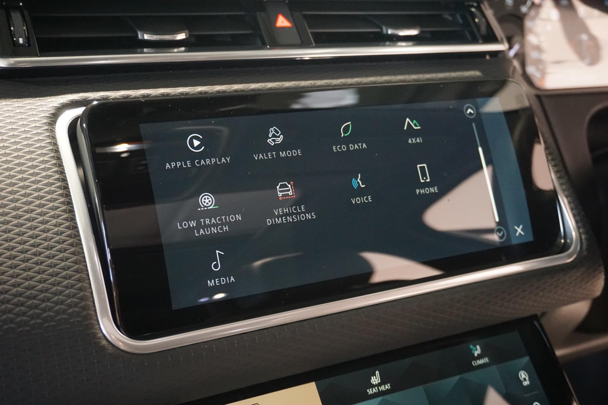 Land Rover Range Rover Velar 3.0 D300 MHEV R-Dynamic SE SUV 5dr Diesel Auto 4WD Euro 6 (s/s) (300 ps)